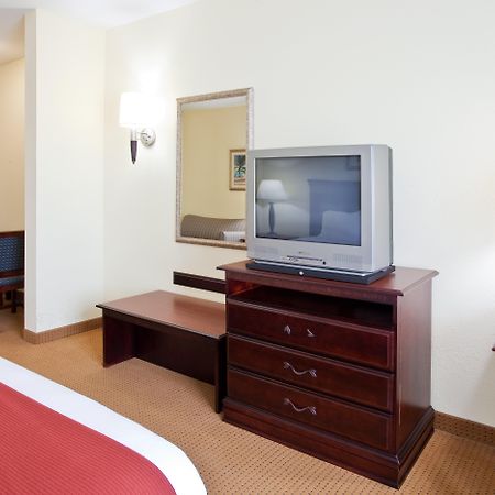 Holiday Inn Express Hotel & Suites Panama City-Tyndall Экстерьер фото